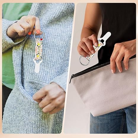 2 pcs hat clip for travel on bag, beach vacation essentials, essential accessories for travel handbags, backpacks and luggage (White flowers)